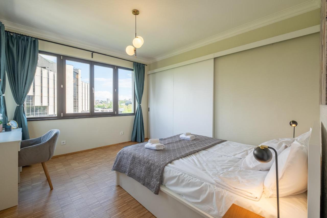 Sunrise 1bdrm View Ndk Congress Centre Apartment